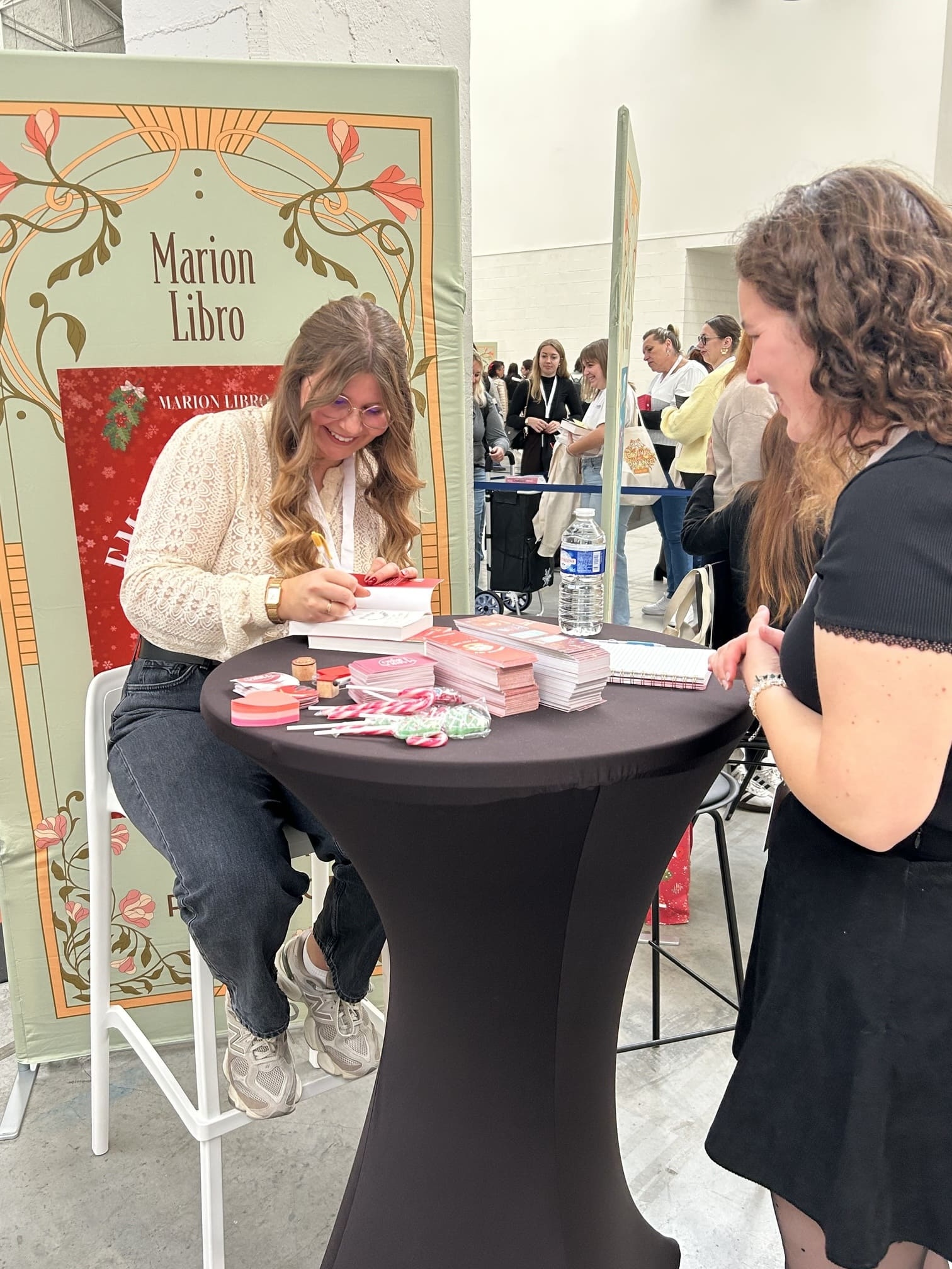 Marion libro auteure avec embrasse-moi avant noel